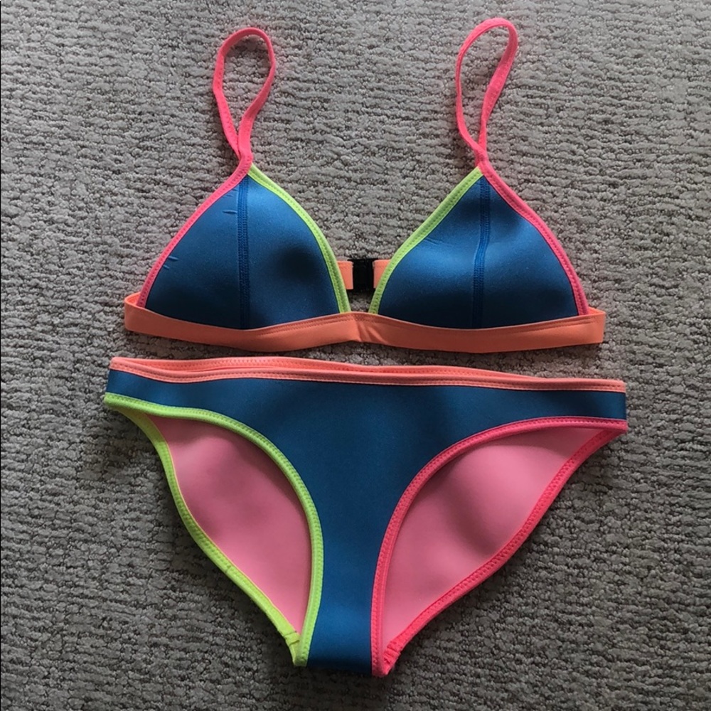 Triangl Bikini